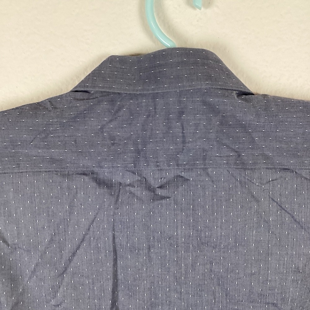 Tommy Hilfiger Mens Short Sleeve Button Up Shirt Sz XL 17-17.5 34/35 Excellent - Picture 7 of 7